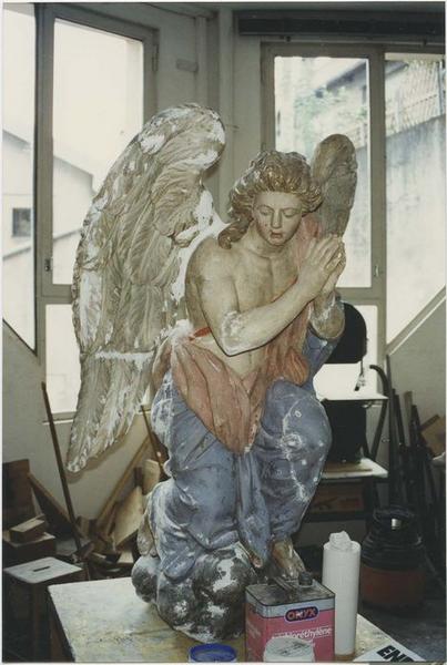 statue : ange, vue générale