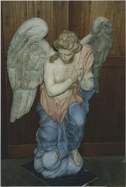 statue : ange, vue générale - © Ministère de la Culture (France), Médiathèque du patrimoine et de la photographie, tous droits réservés