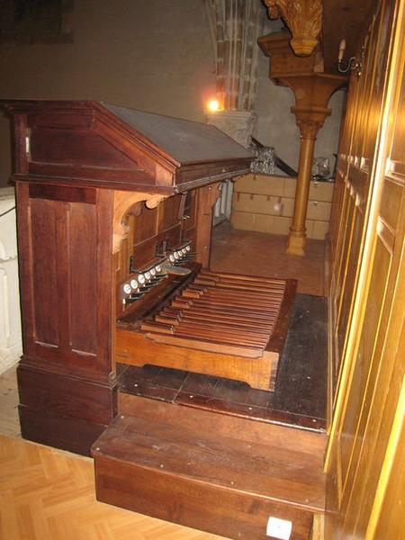 orgue de tribune, vue partielle