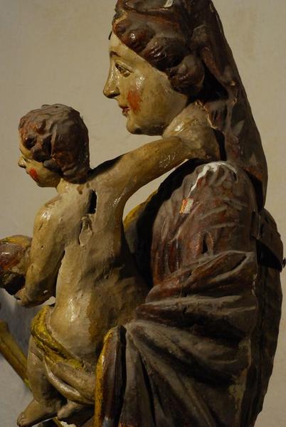 retable du maître-autel, détail d'une statuette : Vierge à l'enfant