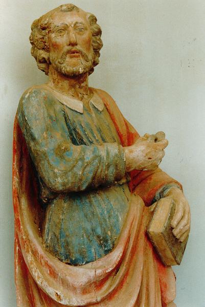 statue : apôtre, vue partielle
