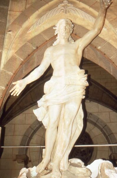 statue : Christ de Résurrection, vue générale