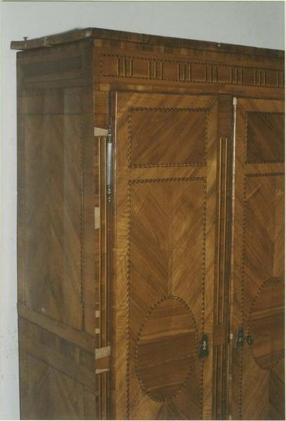 armoire, vue partielle