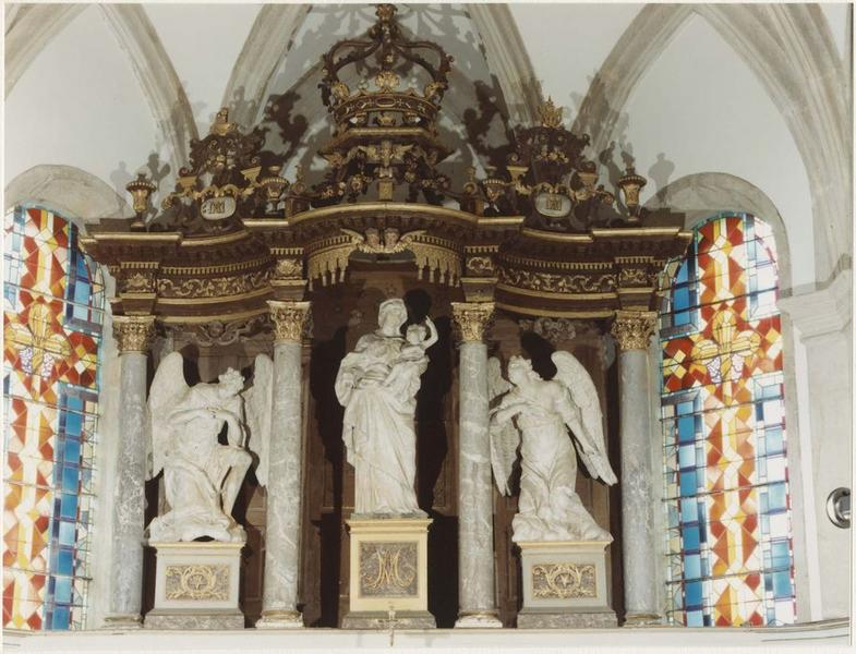 retable, statues : la Vierge entre deux anges, vue générale