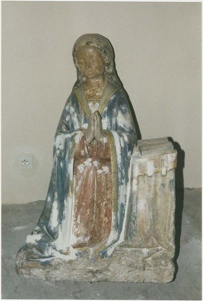 groupe sculpté : l'Annonciation, vue générale de la Vierge