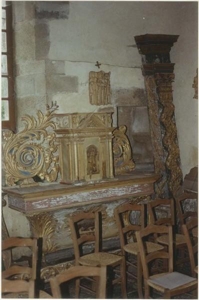 Autel, gradin, tabernacle, retable