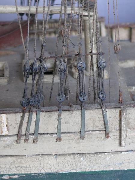 maquette ex-voto du trois-mâts goélette Le Charles-Edmond, détail