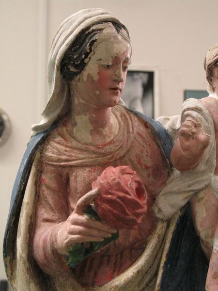 statue : Vierge à l'Enfant, vue partielle