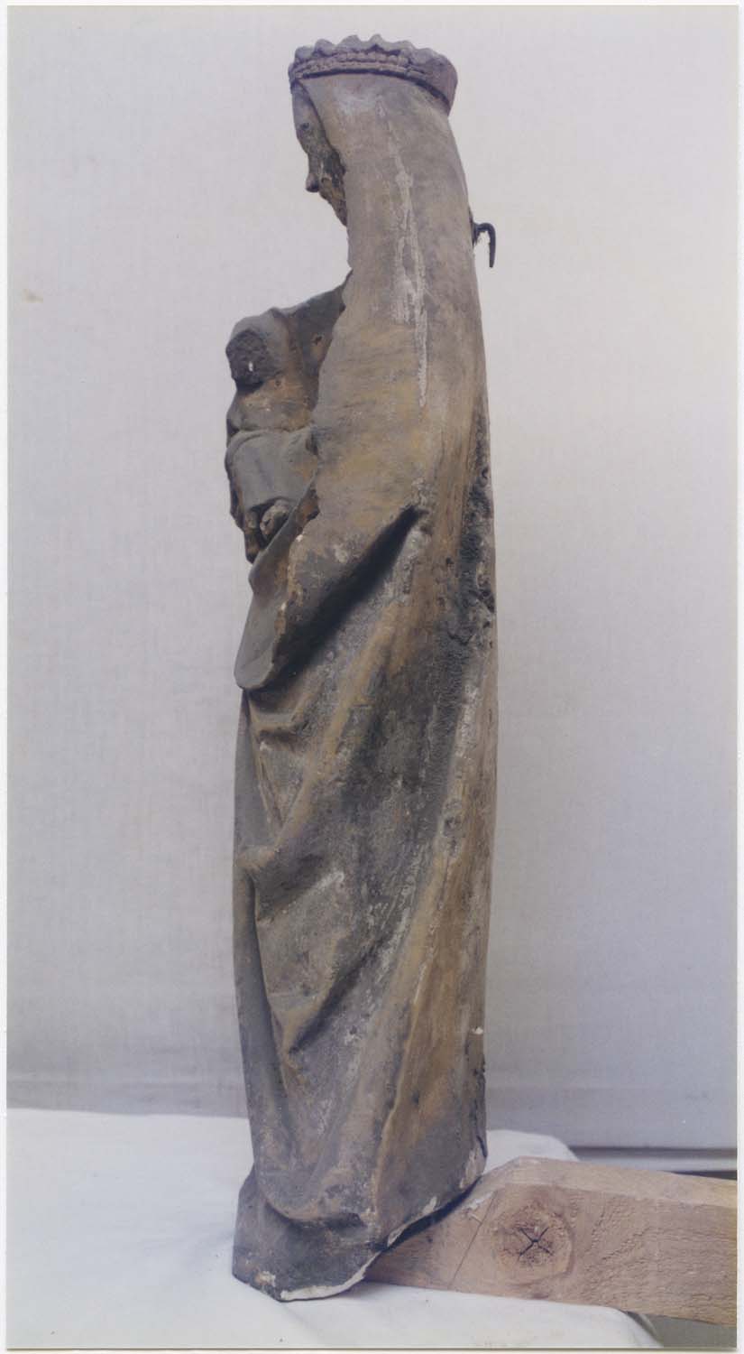 statue (statuette) : Vierge à l'enfant, profil gauche, vue générale 