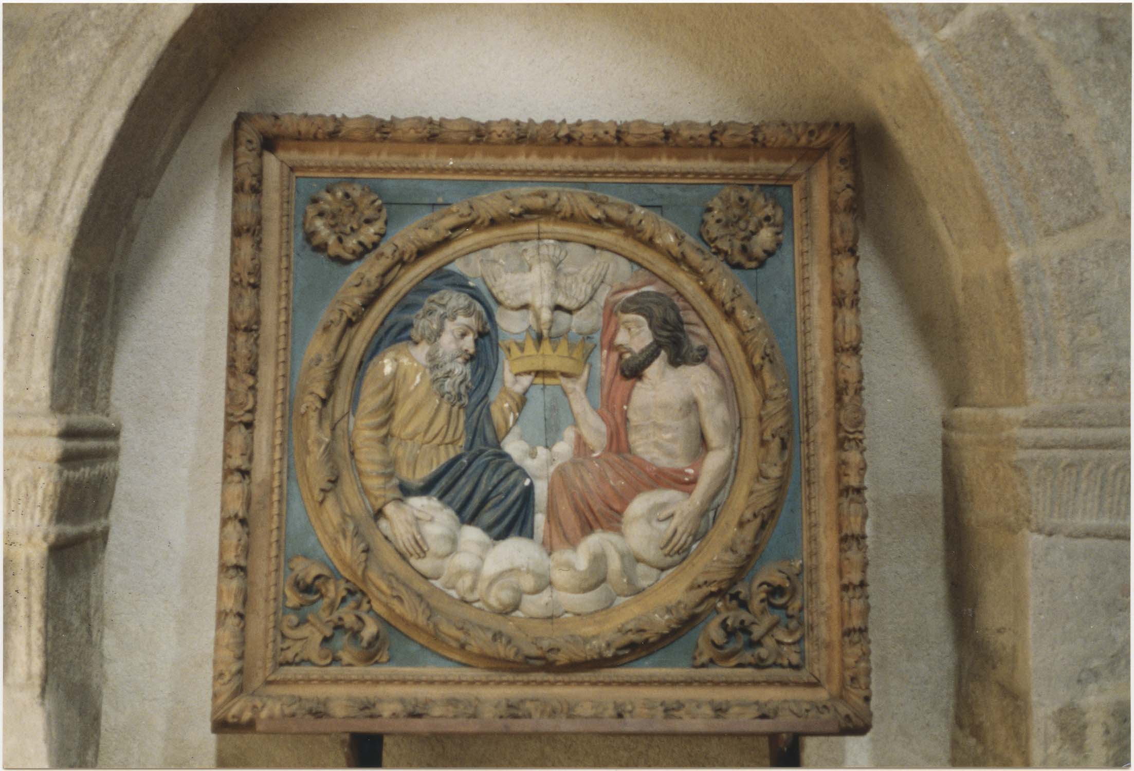 bas-relief (fragment d'un retable) : Trinité (la), vue générale