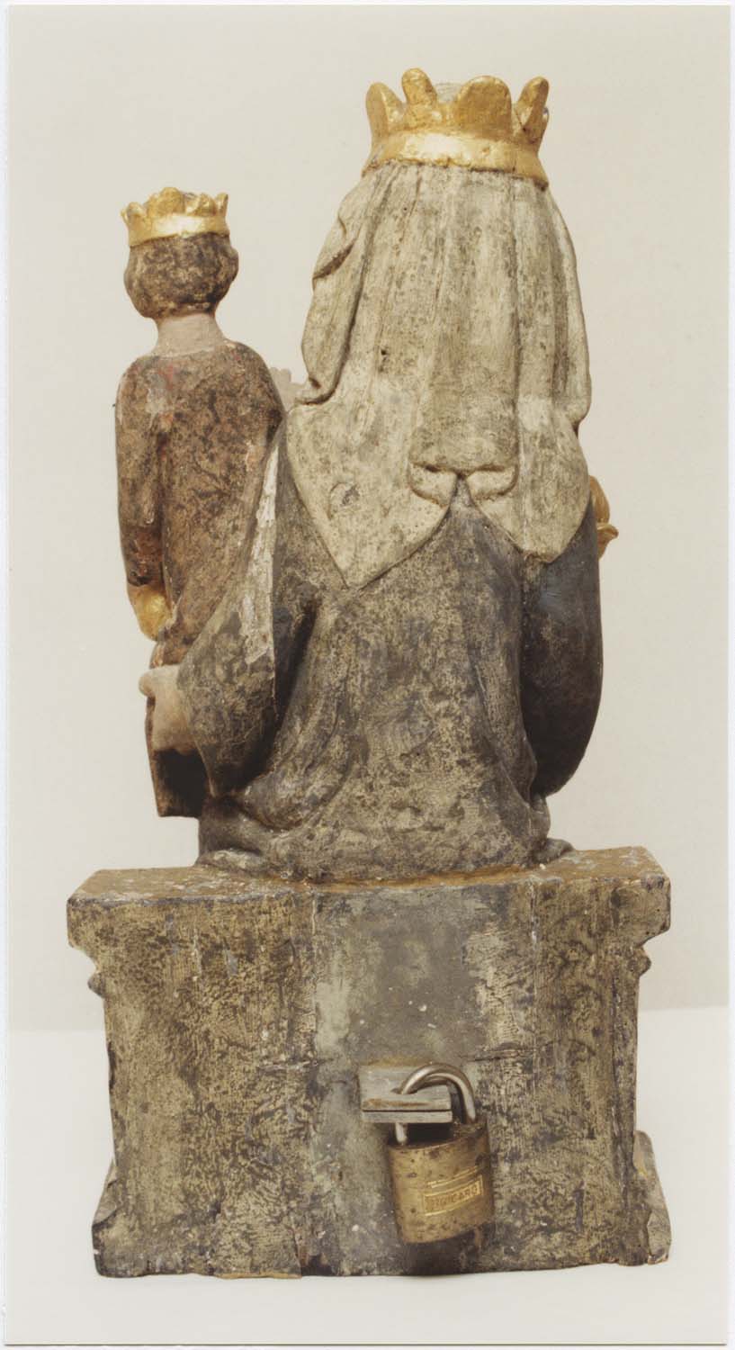 statue (statuette) : Vierge à l'enfant assise, vue générale du revers