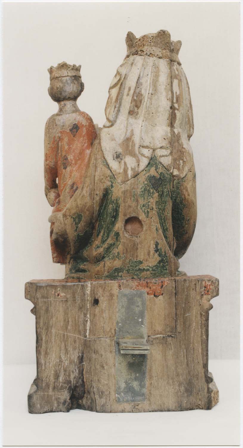 statue (statuette) : Vierge à l'enfant assise, vue générale du revers