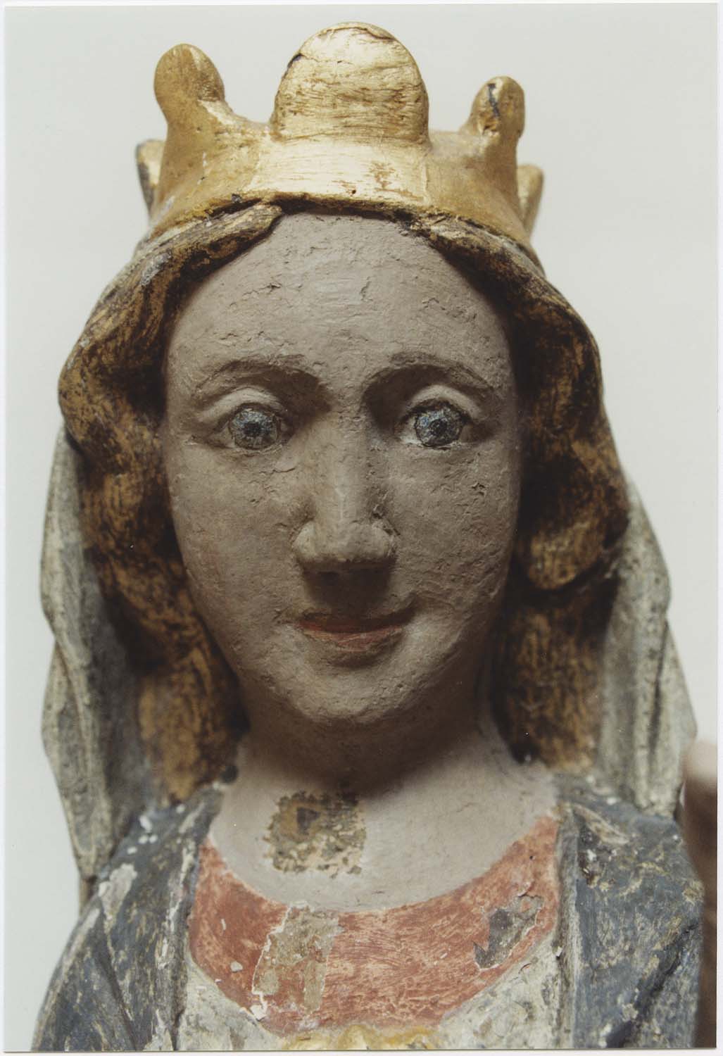 statue (statuette) : Vierge à l'enfant assise, détail