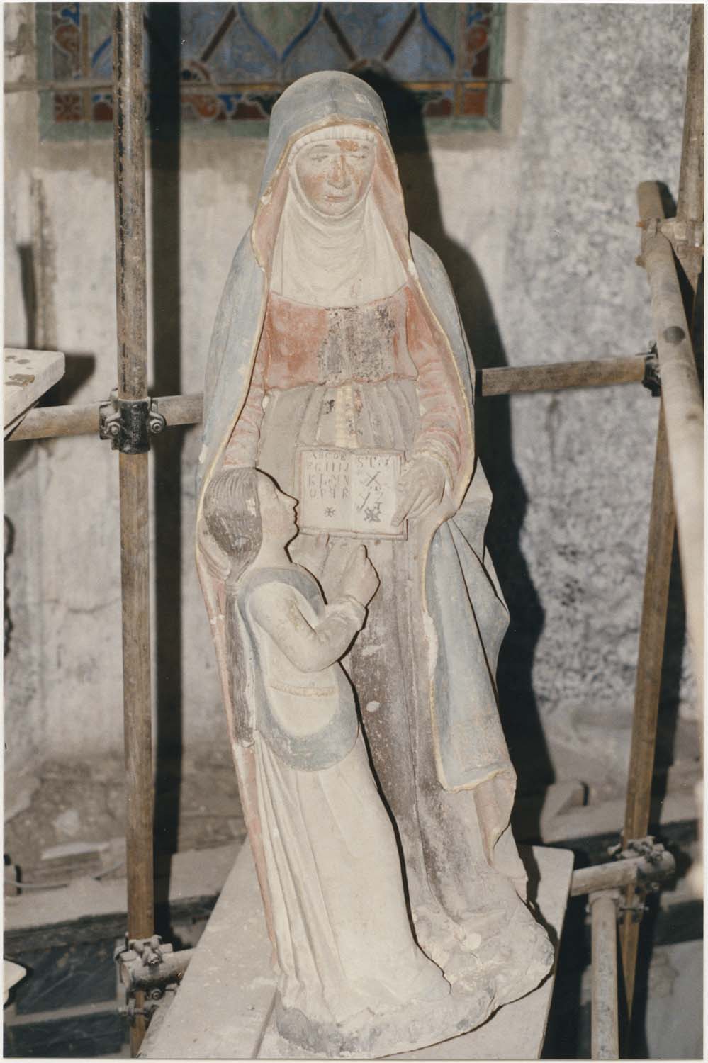 statue : Vierge à l’enfant, vue générale