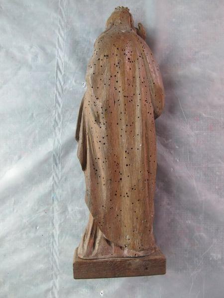 statuette : sainte Barbe, revers, vue générale