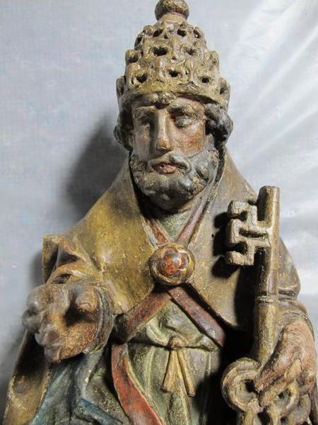 statuette : saint Pierre, détail