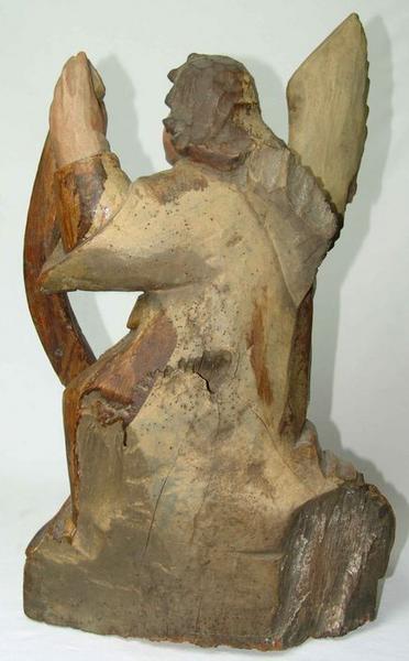 statue : ange de l'Annonciation, vue générale du revers - © Ministère de la Culture (France), Médiathèque du patrimoine et de la photographie (objets mobiliers), tous droits réservés