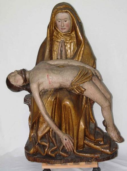 groupe sculpté : Vierge de Pitié, vue générale - © Ministère de la Culture (France), Médiathèque du patrimoine et de la photographie (objets mobiliers), tous droits réservés