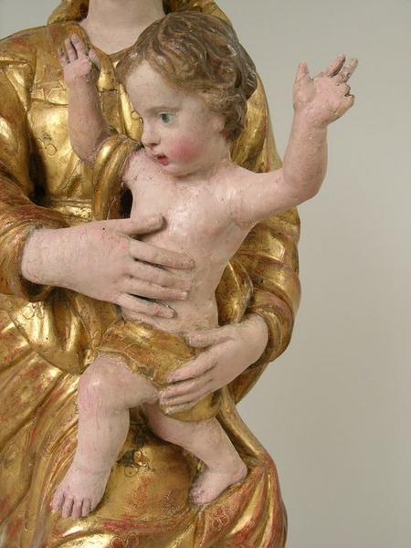 statue : Vierge à l'enfant, détail