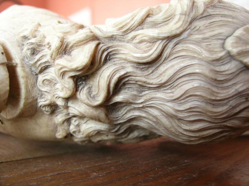 statue : Christ en croix, détail - © Ministère de la Culture (France), Médiathèque du patrimoine et de la photographie (objets mobiliers), tous droits réservés