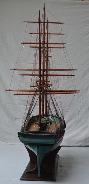 ex-voto (maquette de bateau) dit le Saint-Joseph, vue générale