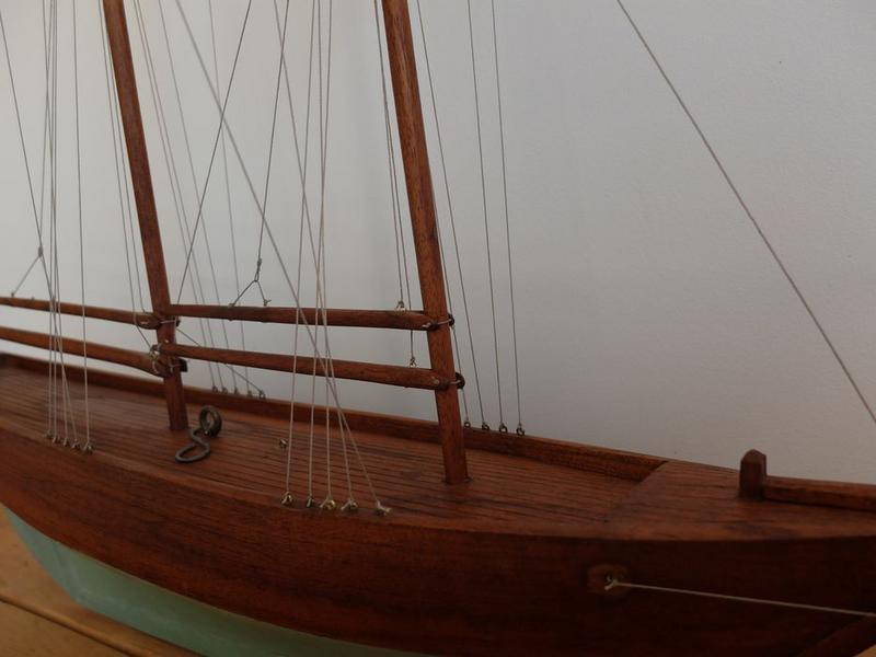 ex-voto (maquette de bateau), vue partielle