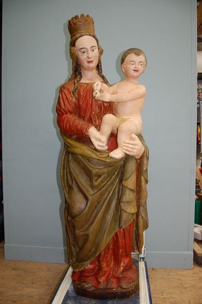 statue : Vierge à l'enfant, vue générale