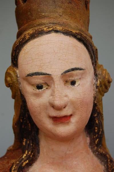 statue : Vierge à l'enfant, détail