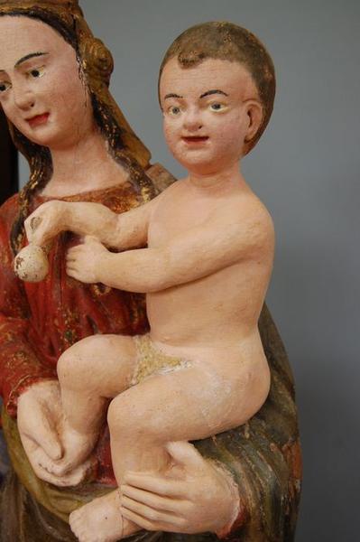 statue : Vierge à l'enfant, vue partielle