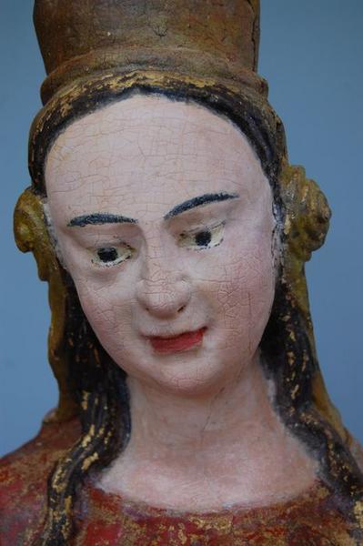 statue : Vierge à l'enfant, détail