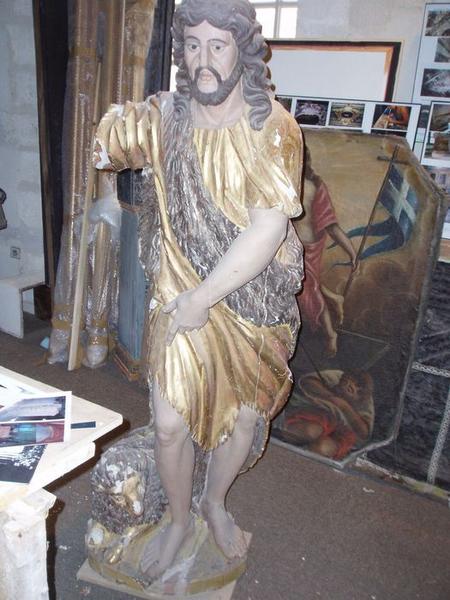 statue du retable du maître-autel : saint Jean-Baptiste, vue générale