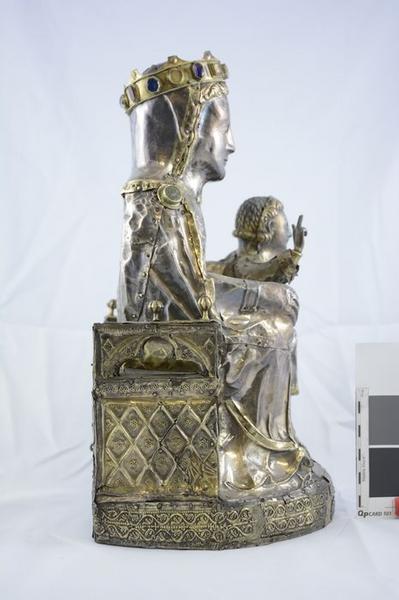 statue : Vierge à l'Enfant assise, profil droit, vue générale