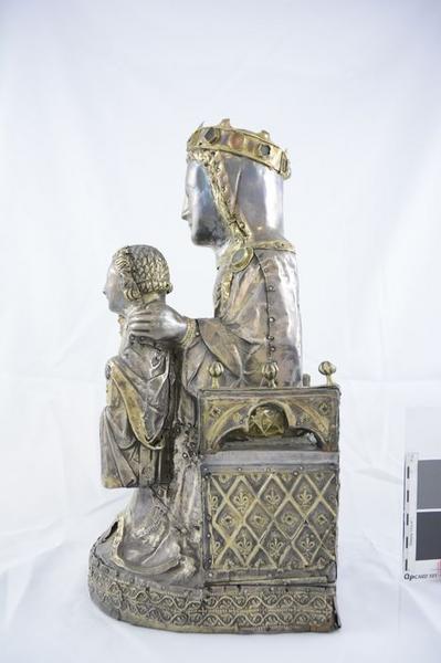 statue : Vierge à l'Enfant assise, profil gauche, vue générale