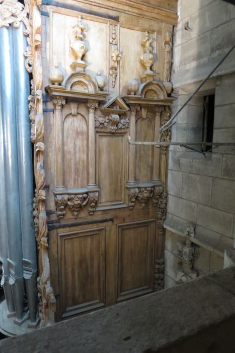 orgue de tribune, vue partielle