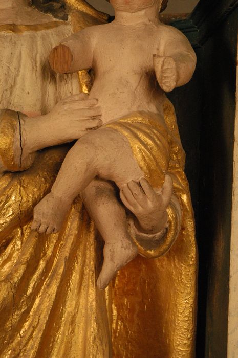 statue : Vierge à l'Enfant, détail