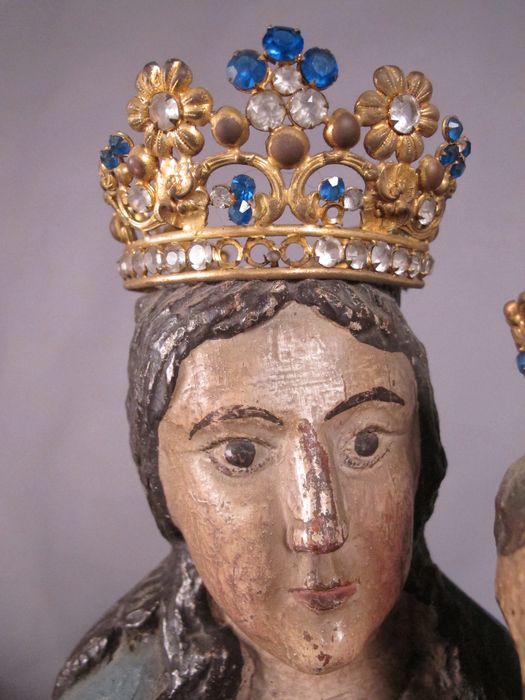 statue : Vierge à l'Enfant dite Notre-Dame-d'Echenoz ou Notre-Dame-de-la-Solborde, détail - © Ministère de la Culture (France), Médiathèque du patrimoine et de la photographie (département de la documentation), tous droits réservés