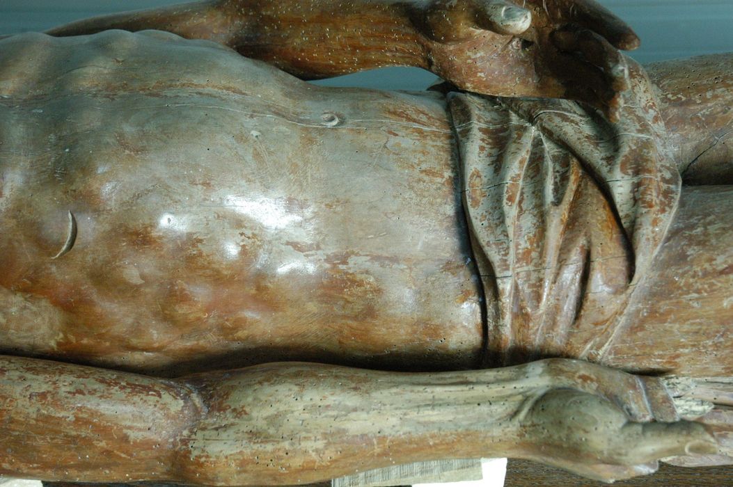 statue : Christ gisant, détail