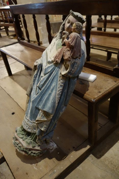 Statue : Vierge à l'Enfant