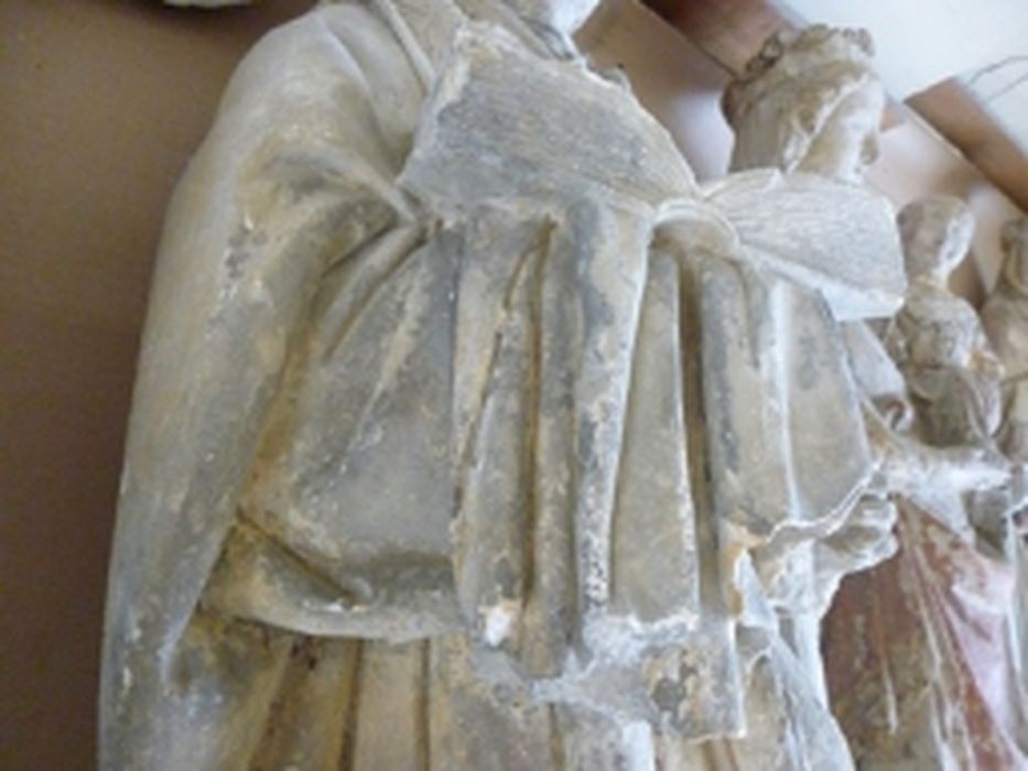 statue (statuette) : Saint Evêque, détail