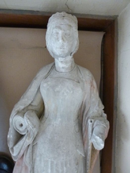 statue (statuette) : Sainte non identifiée, vue partielle