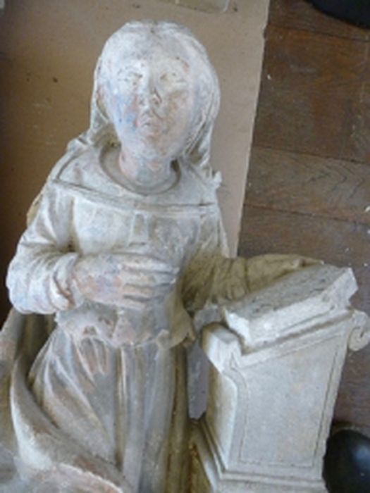 statue (statuette) : Vierge de l 'Annonciation, vue partielle