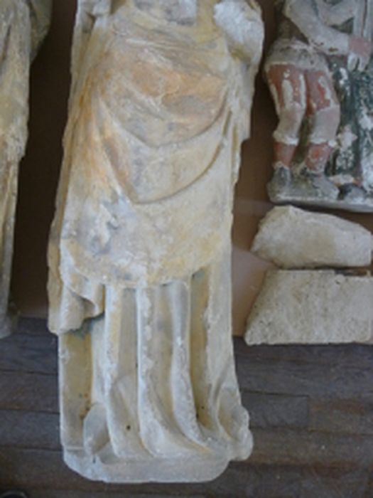 statue (statuette) : Sainte Catherine, détail