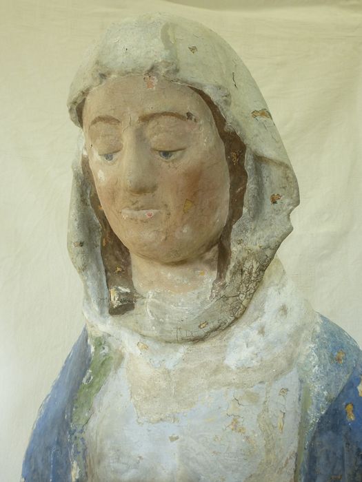 groupe sculpté : Vierge de pitié, vue partielle