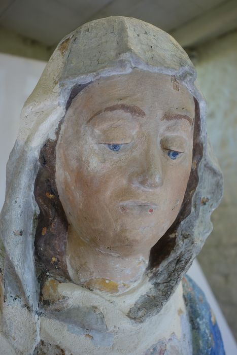 groupe sculpté : Vierge de pitié, détail