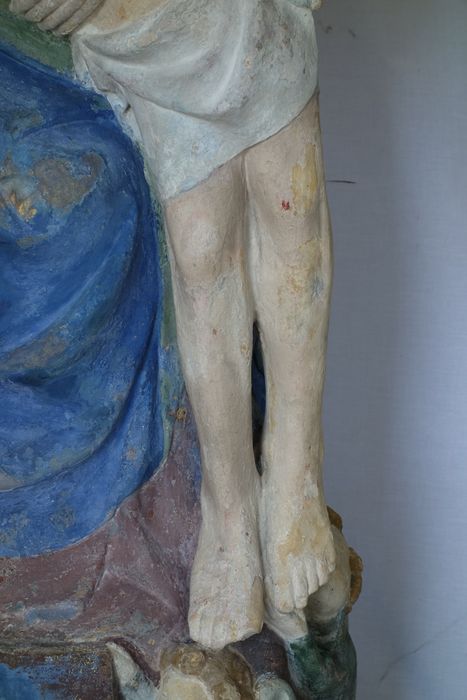 groupe sculpté : Vierge de pitié, détail