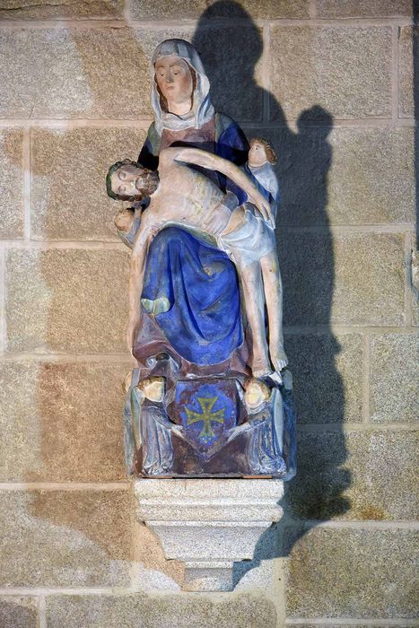 Groupe sculpté : Vierge de Pitié