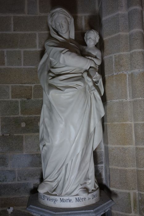 statue : Vierge à l'Enfant - © Ministère de la Culture (France), Médiathèque du patrimoine et de la photographie (département de la documentation), tous droits réservés