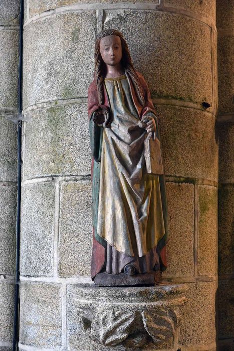 statue : Sainte non identifiée - © Ministère de la Culture (France), Médiathèque du patrimoine et de la photographie (département de la documentation), tous droits réservés