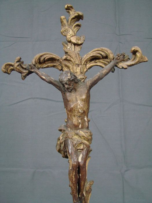 crucifix, vue partielle