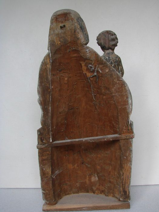 statue : Vierge à l'Enfant, revers, vue générale